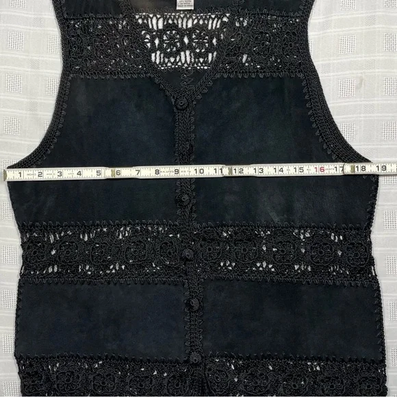 Fred Thomas Black Suede & Crochet Vest Women’s Size Small - Picture 7 of 11